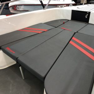Bord med soldyna Xw63cc